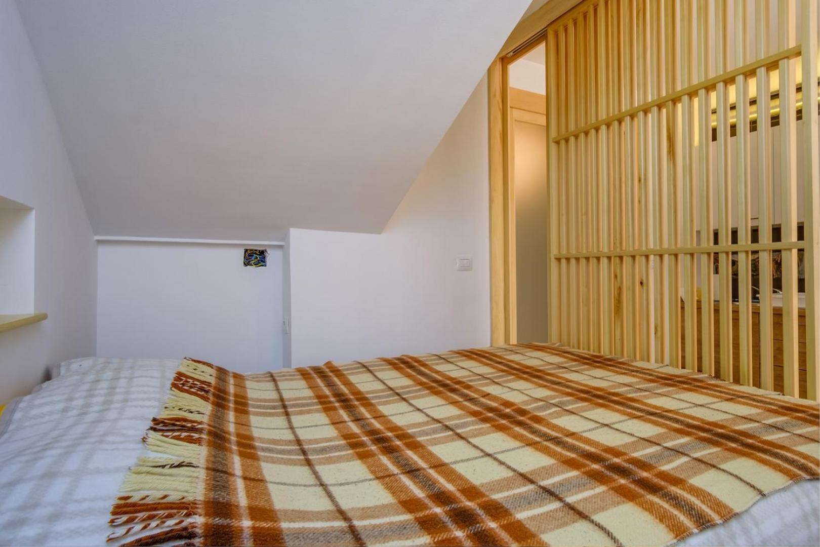 Elegant Apartment Iris Mali Losinj Bagian luar foto