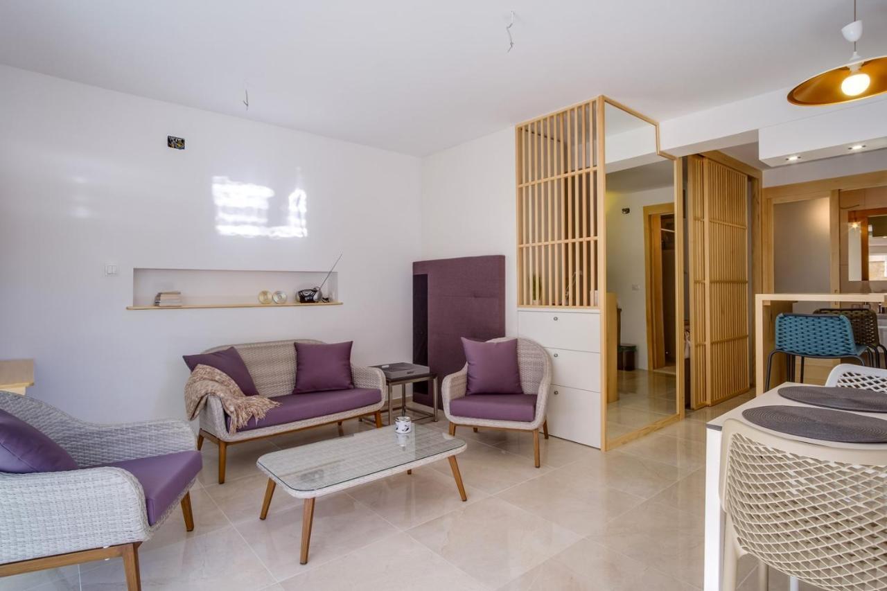 Elegant Apartment Iris Mali Losinj Bagian luar foto